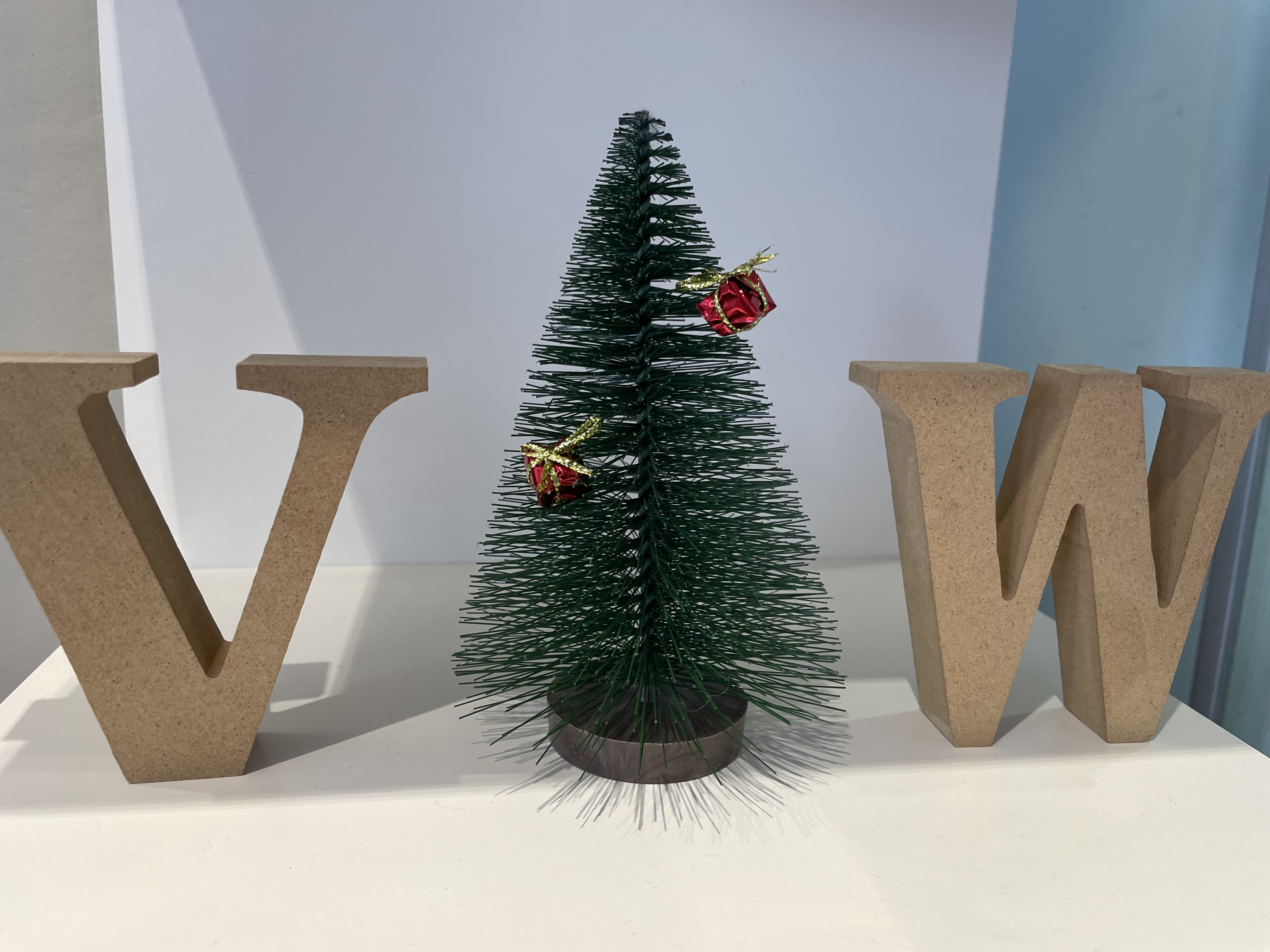 クリスマスムードのショールームに🎄